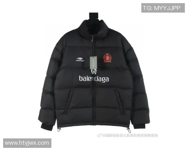 巴黎世家携手足球明星打造时尚新风潮引领潮流先锋